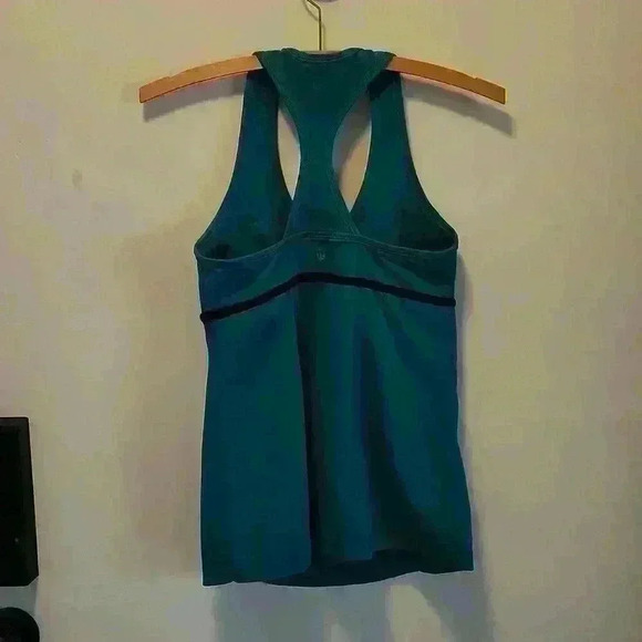 Lululemon tank top turquoise with black band size small - Picture 2 of 3